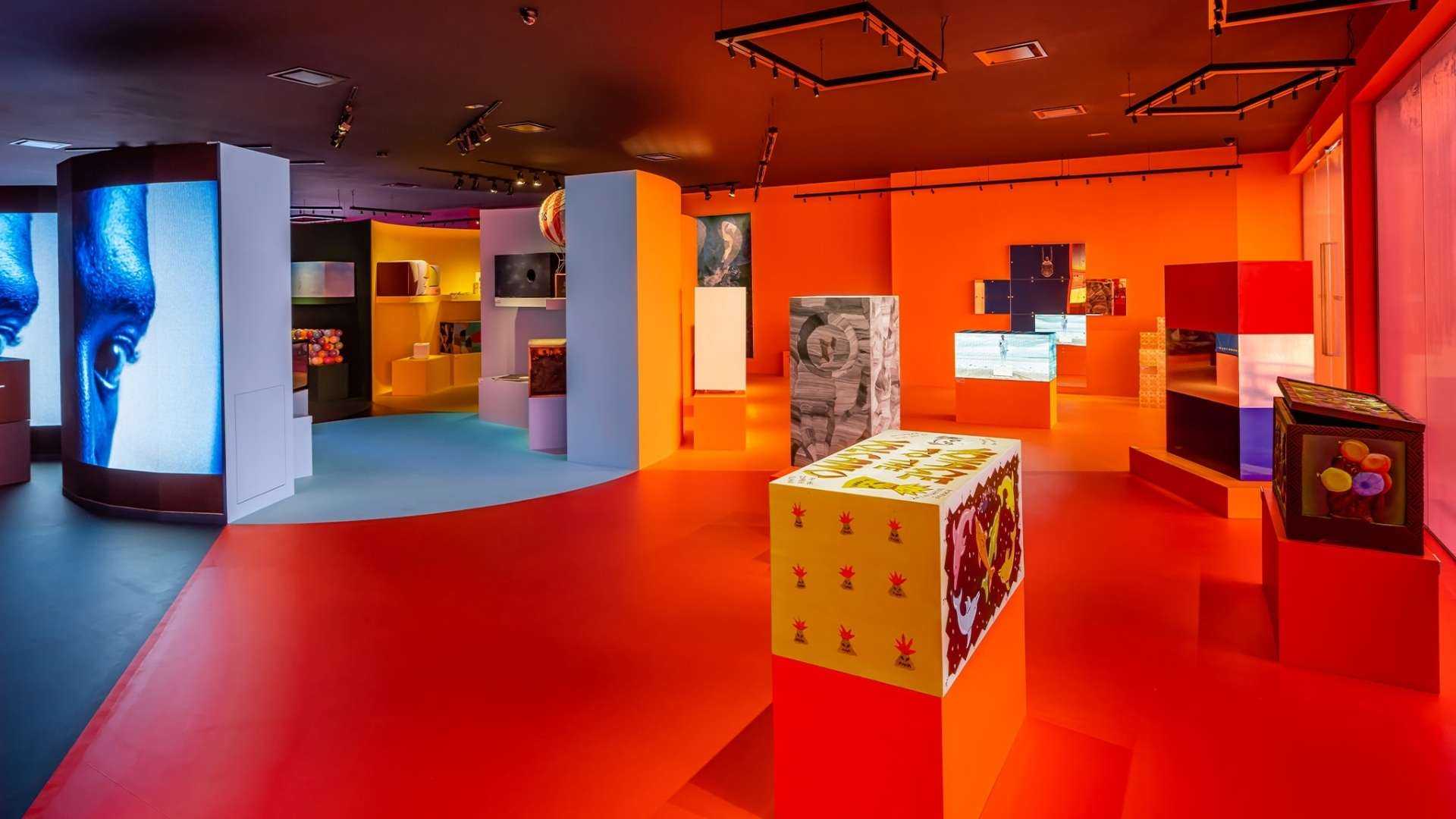 200 TRUNKS, 200 VISIONARIES: THE EXHIBITION” in Singapore